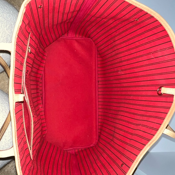 Neverfull GM Monogram Canvas Tote - Picture 10 of 13